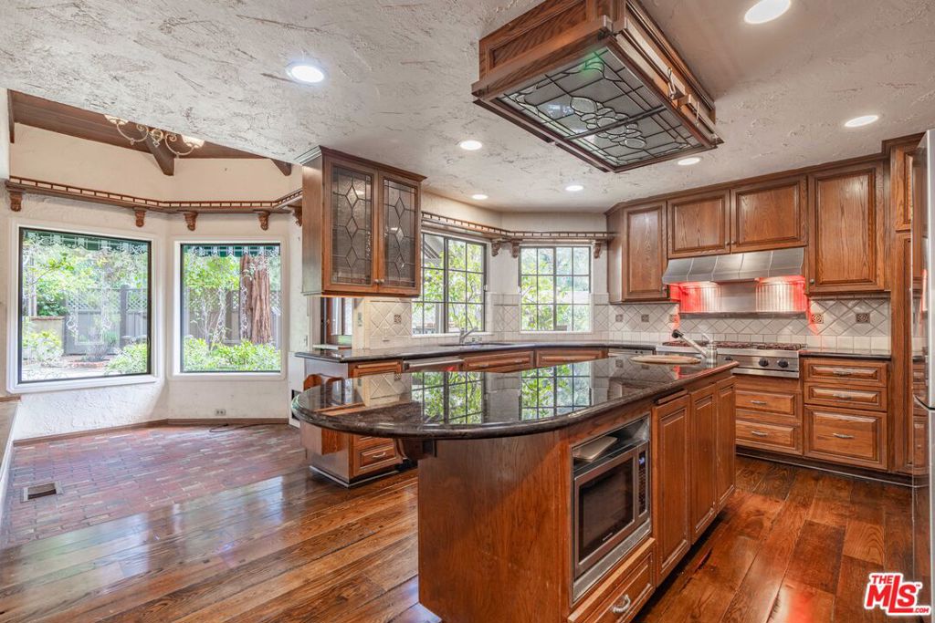 MLS #25619597 image #33