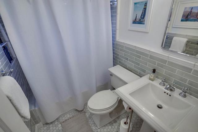 75 Corinthian Walk, Long Beach CA: https://media.crmls.org/mediaz/76faf336-3411-4262-b52b-b7311fbd7867.jpg