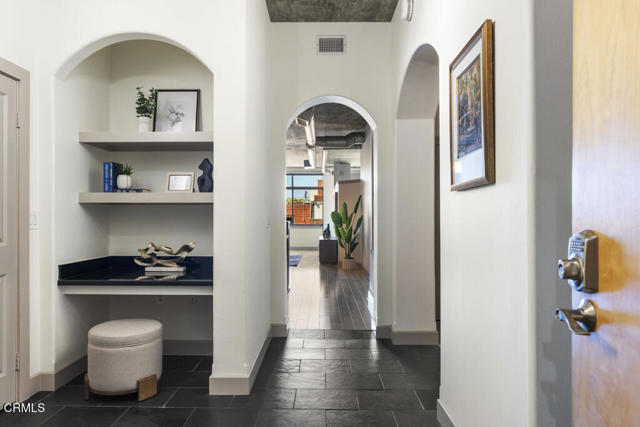 Detail Gallery Image 2 of 49 For 840 E Green St #217,  Pasadena,  CA 91101 - 2 Beds | 2 Baths