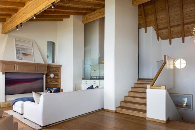 30530 Aurora Del Mar, Carmel CA: https://media.crmls.org/mediaz/76fbad5c-9105-4121-b016-eb17db6c4fb2.jpg