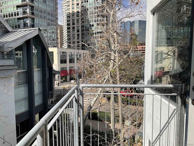 101 Market St., San Diego CA: https://media.crmls.org/mediaz/76fbb388-c2ce-4207-a74c-95133d3058a5.jpg