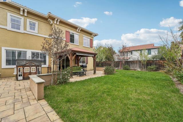 632 S Comunidad Street, Mountain House CA: https://media.crmls.org/mediaz/76fc31cb-63c0-4590-b7b9-3cb61074f356.jpg