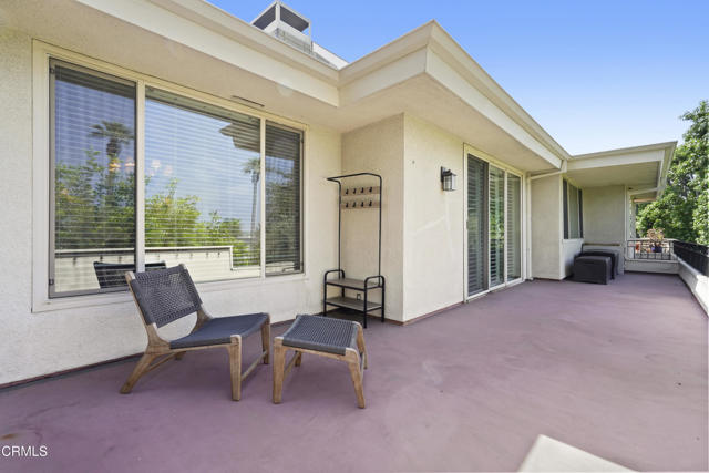 630 S Orange Grove Boulevard, Pasadena CA: https://media.crmls.org/mediaz/76fc4715-74db-434b-871d-b8223573ee5f.jpg