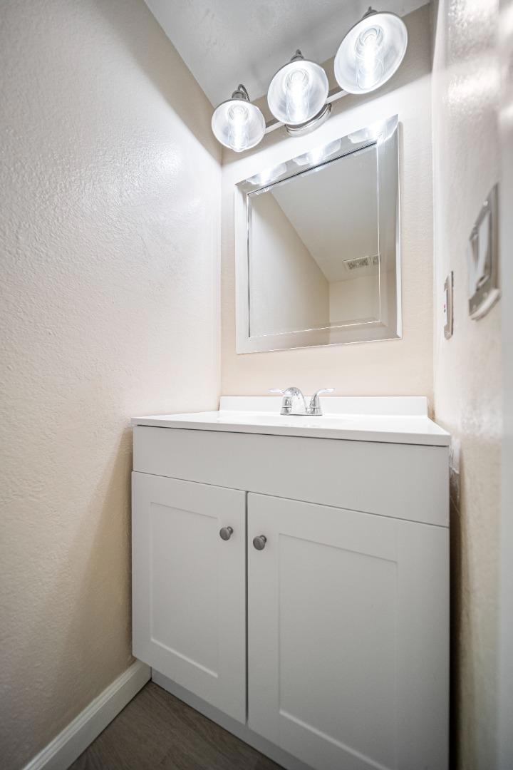 https://media.crmls.org/mediaz/76fd01de-3803-49b0-9a1b-4f21ff985b18.jpg?preset=X-Large