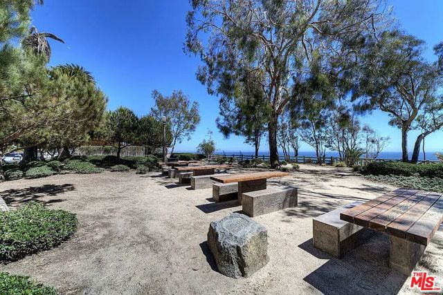 511 San Vicente Boulevard, 107 photo 20