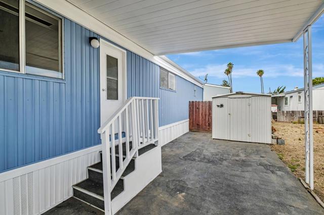 4425 Clares Street, Capitola CA: https://media.crmls.org/mediaz/76fde07b-04c3-41b6-8b61-0bbe63b753d2.jpg