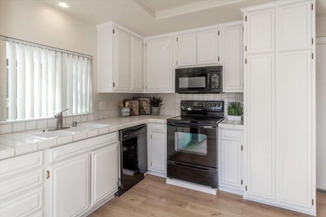 3638 Clear Brook Court, San Jose CA: https://media.crmls.org/mediaz/76fe4a23-239d-4e22-a02c-ecc25affe4d3.jpg