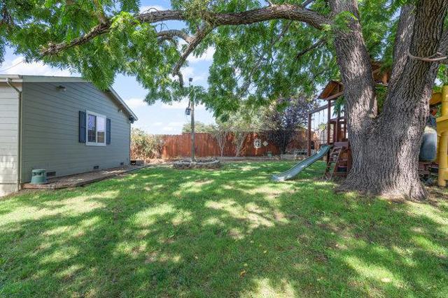 22 Heiner Road, Watsonville CA: https://media.crmls.org/mediaz/76ff30d7-9782-487b-bfd1-4b62527613fd.jpg