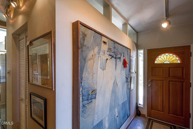 633 Norumbega Drive, Monrovia CA: https://media.crmls.org/mediaz/76ff923d-c440-4c58-8435-b819c40dd334.jpg