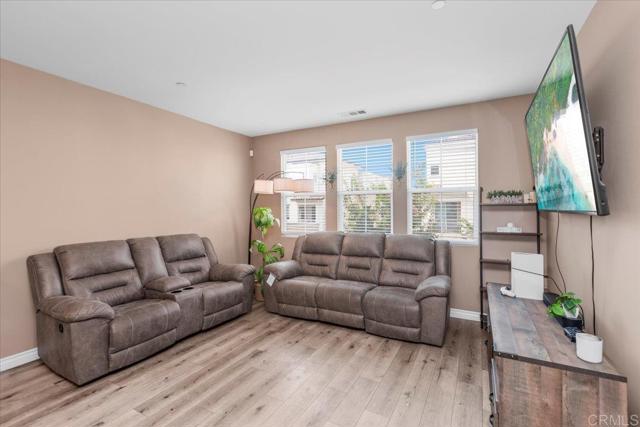 1251 Paseo Sea Breeze, San Diego CA: https://media.crmls.org/mediaz/76ffd200-d798-4d28-b2ea-d46240833790.jpg