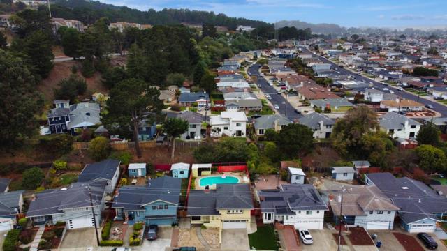 312 Alta Mesa Drive, South San Francisco CA: https://media.crmls.org/mediaz/76ffe87e-2454-4357-b4c1-8c612389aa15.jpg