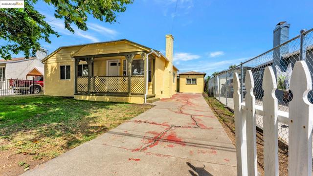 528 LA PRENDA DRIVE, Oakland CA: https://media.crmls.org/mediaz/770032aa-15f6-4d35-b4d6-8c59421edb20.jpg