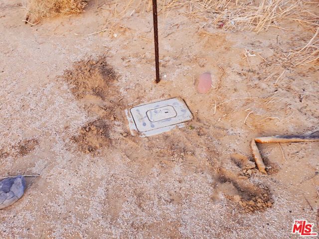 Image 8 of 23 For 7797 Quartz Road