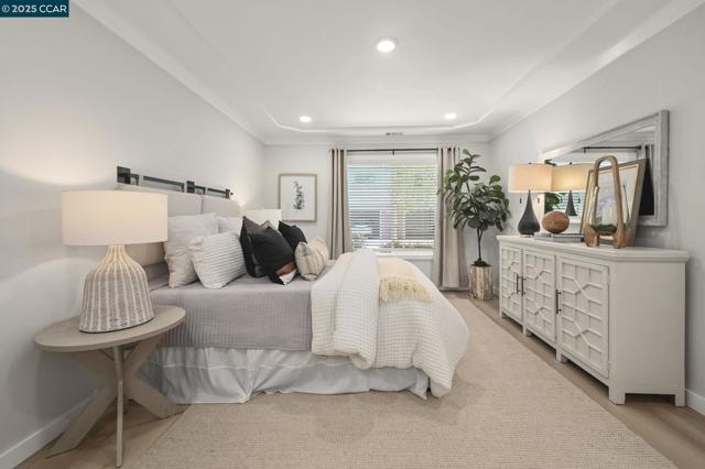 3209 Golden Rain Rd, Walnut Creek CA: https://media.crmls.org/mediaz/7700919d-87b8-4487-8662-878093fd0042.jpg