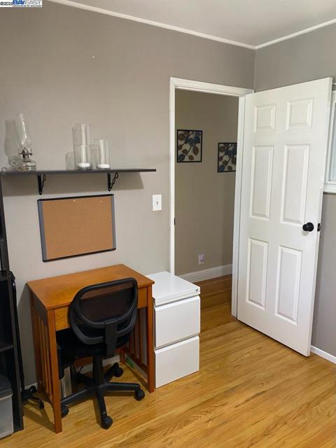 5186 Greenmeadow Dr, Concord CA: https://media.crmls.org/mediaz/7700cf89-505f-4cd7-ab27-30821873ad03.jpg
