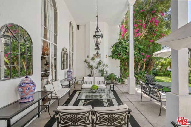 717 North Rodeo Drive photo 31