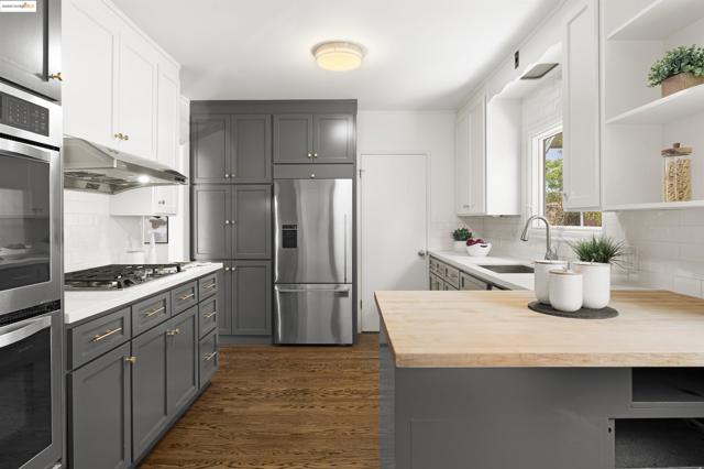 Image 13 of 56 For 1046 Ordway St