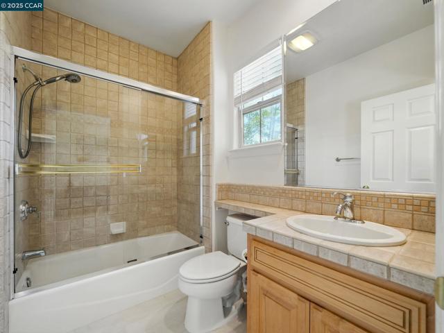 135 Diablo Ranch Ct, Danville CA: https://media.crmls.org/mediaz/7703df2e-6a48-43ec-aa79-9e59b7a2bd20.jpg