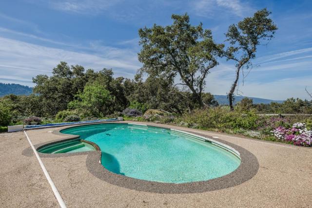 640 Los Trancos Road,  CA: https://media.crmls.org/mediaz/7703f65e-e9ac-434d-b2ac-323a9bb29dc3.jpg