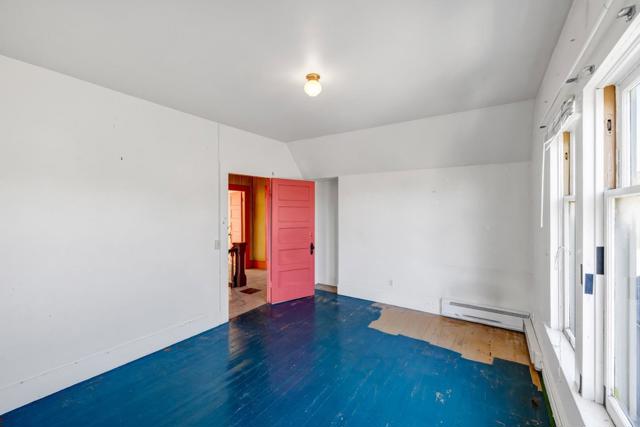 486 VAN BUREN ST, Monterey CA: https://media.crmls.org/mediaz/7704be58-fc73-4d9b-aa1d-2990de988e15.jpg