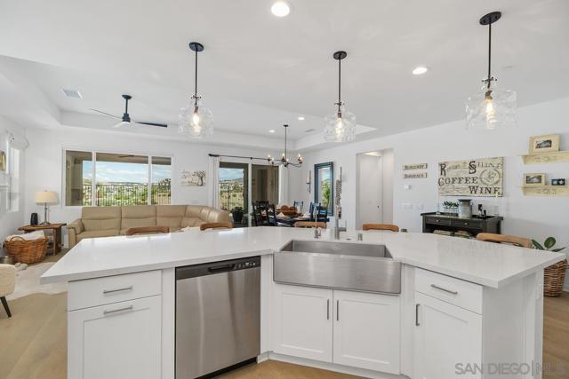 32082 Sedge Way, Temecula CA: https://media.crmls.org/mediaz/7704e5d5-67e7-4bd5-a0cf-30f5d2090f63.jpg