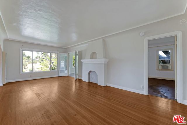 2461 McCready Avenue, Los Angeles CA: https://media.crmls.org/mediaz/7705381b-6039-471b-ad1e-7228d372438c.jpg