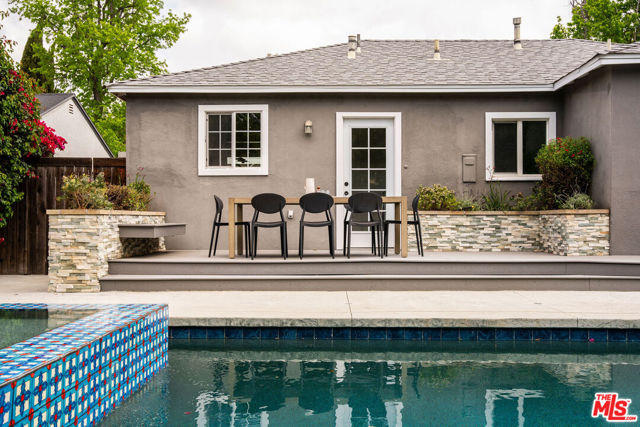 17638 Lemay Street, Lake Balboa CA: https://media.crmls.org/mediaz/7705505f-b828-4839-8dcf-7b45f26fe554.jpg