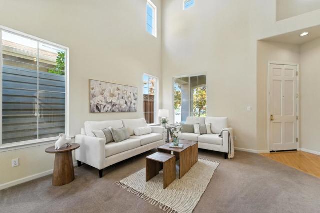 1480 Finch Lane, Gilroy CA: https://media.crmls.org/mediaz/7707c115-2903-4459-a45c-c7b390601645.jpg