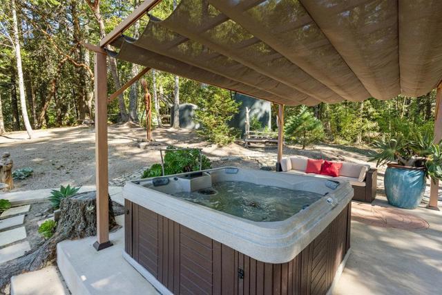 200 S Ranch Road, Pescadero CA: https://media.crmls.org/mediaz/77082500-ed61-418b-99d6-b6fed261296b.jpg