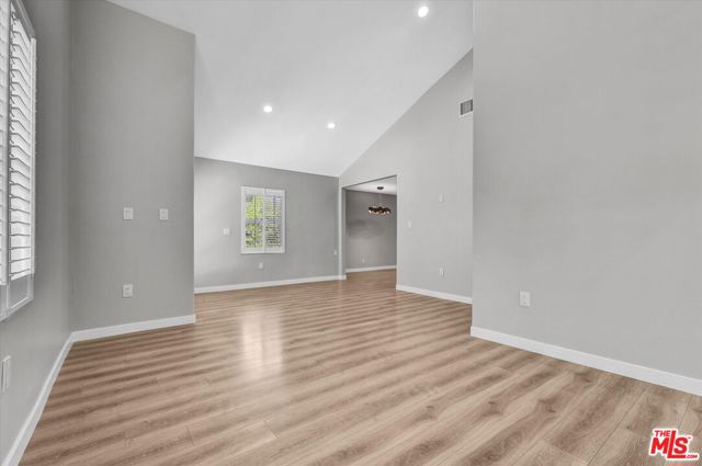 13964 La Maida Street, Sherman Oaks CA: https://media.crmls.org/mediaz/77084826-5c87-4a79-ade8-d83002b6246e.jpg