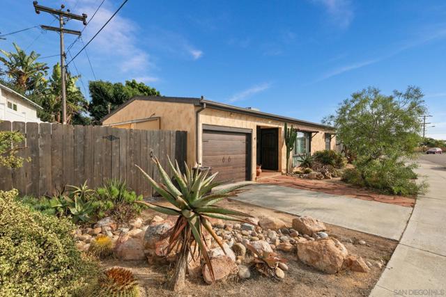 4407 Dakota Drive, San Diego CA: https://media.crmls.org/mediaz/77084f66-47b1-4ccc-a9f0-6dfe9211be3b.jpg