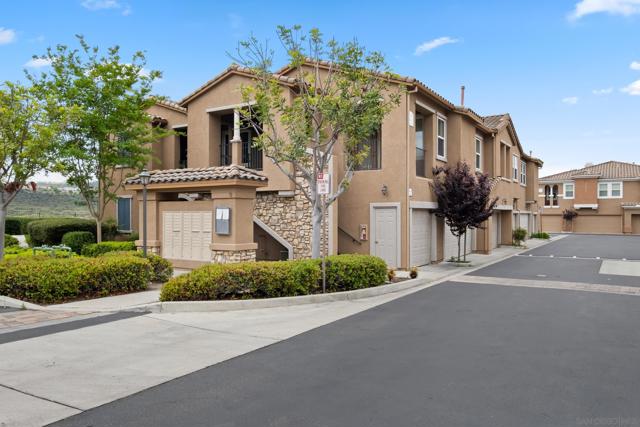 12680 Creekview Drive, San Diego CA: https://media.crmls.org/mediaz/7708741b-07e2-4b31-ab78-6f708bb091f8.jpg