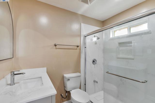 6547 Dairy Ave, Newark CA: https://media.crmls.org/mediaz/7708e888-571b-4069-a8c6-2ec2aa5e6216.jpg