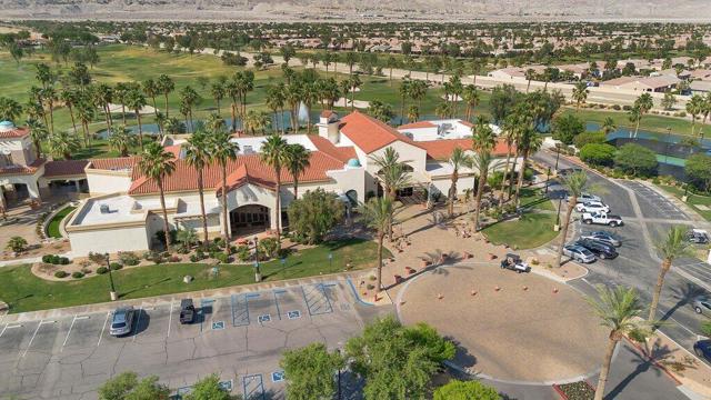 39910 Corte De Moda, Indio CA: https://media.crmls.org/mediaz/7709a605-1236-41dd-a87c-2628ceea9eef.jpg