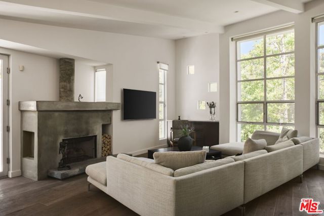0 Willow Glen Road, Los Angeles CA: https://media.crmls.org/mediaz/770a4c57-4b55-4748-b05e-c3589ea452d0.jpg