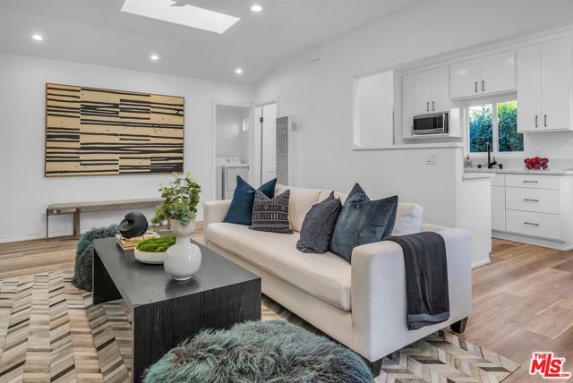 621 Crestmoore Place Venice, California Welcome to Venice Beach where this newly remodeled duplex home offers options for owners/users or investors alike. Located on a quiet street in a coveted Venice neighborhood where you're just steps away from famed Abbot Kinney Boulevard, minutes to some of LA's best dining and shopping and a short bike ride to the beach. Both renovated units each come with all new kitchen appliances, washer & dryer, private entrance & yard, private 1 car garage + 1 additional driveway parking space. Alongside the front unit is a spacious backyard great for entertaining, plus a 270 sf bonus room with a 1/2 bath - a perfect work from home space or convert to an ADU for additional income. Both units are ready for you to move in or find your own perfect tenants at market rent.