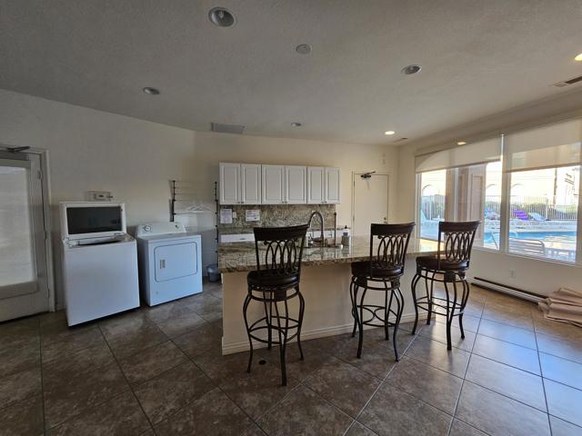 45245 Seeley Drive, La Quinta CA: https://media.crmls.org/mediaz/770b48ba-9321-4f6f-a315-702d3f3e8cd9.jpg