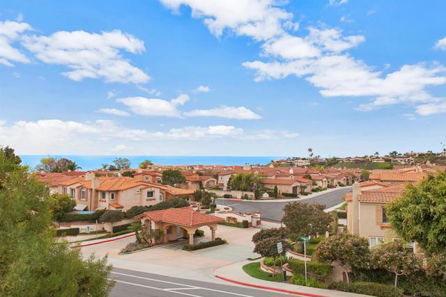 5438 Caminito Bayo, La Jolla CA: https://media.crmls.org/mediaz/770be1d1-78a9-4b8c-9833-a65e7c893663.jpg