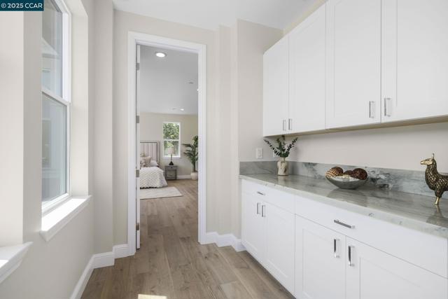 208 Valley View Pl, El Sobrante CA: https://media.crmls.org/mediaz/770cc9be-3867-41c7-9bbd-adf5a582bf42.jpg
