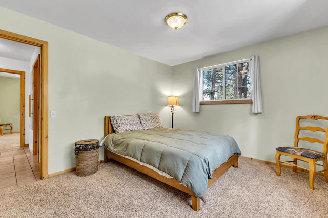 52365 Pine Ridge Road, Idyllwild CA: https://media.crmls.org/mediaz/770cca8e-46ce-47e4-9874-f6d332e7f264.jpg