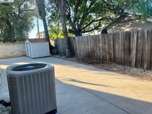 1201 Xandria Drive, Sacramento CA: https://media.crmls.org/mediaz/770d2476-f5d6-41fe-8cfe-e545a56eaff3.jpg