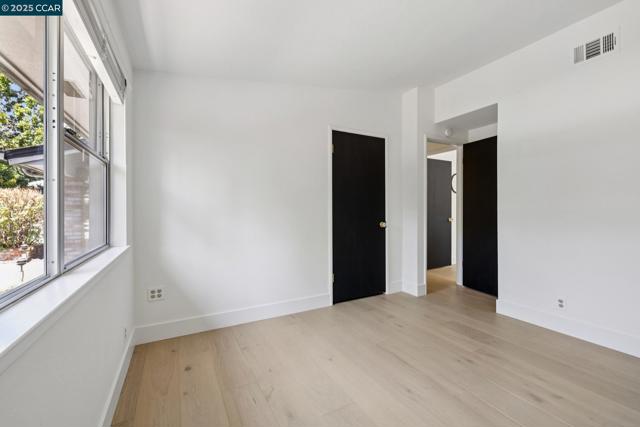 12 La Sonoma Ct, Alamo CA: https://media.crmls.org/mediaz/770d4050-83bb-483f-88b6-71a473e10380.jpg