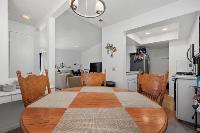 9342 Twin Trails Drive, San Diego CA: https://media.crmls.org/mediaz/770dbb2a-229d-4452-abda-2a8edba86584.jpg