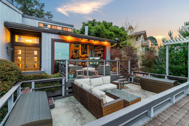 24805 Lower Trail, Carmel CA: https://media.crmls.org/mediaz/770e02e3-eed1-436a-896b-82a27be9ee41.jpg