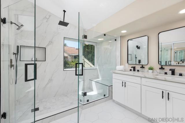 1823 Paseo del Lago, Vista CA: https://media.crmls.org/mediaz/770e1471-60b6-4d67-a0be-186c1a0ff96b.jpg