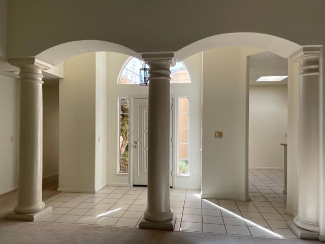 1124 Carlos Privada, Mountain View CA: https://media.crmls.org/mediaz/770e28f7-7681-4e96-bb2a-b1bc6bd999fb.jpg