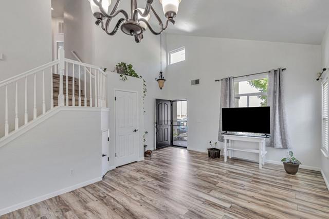 2191 Spruce Drive, Hollister CA: https://media.crmls.org/mediaz/770e7694-df2c-4ebe-be87-12d6a770b4c8.jpg