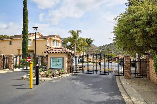 29720 Gracilior Drive, Escondido CA: https://media.crmls.org/mediaz/770ec5dd-5456-4518-b79b-66890f48c0cc.jpg