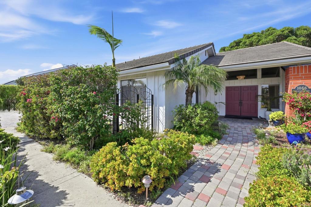 1066 Guildford Court - photo 4