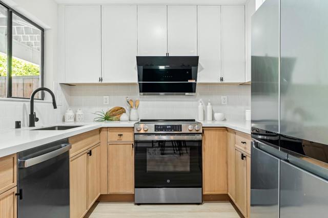 457 Sierra Vista Avenue, Mountain View CA: https://media.crmls.org/mediaz/770f2ff7-f8a2-46e1-94e8-6e9467d032a7.jpg